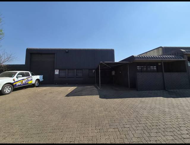 194M² WAREHOUSE TO LET IN WADEVILLE